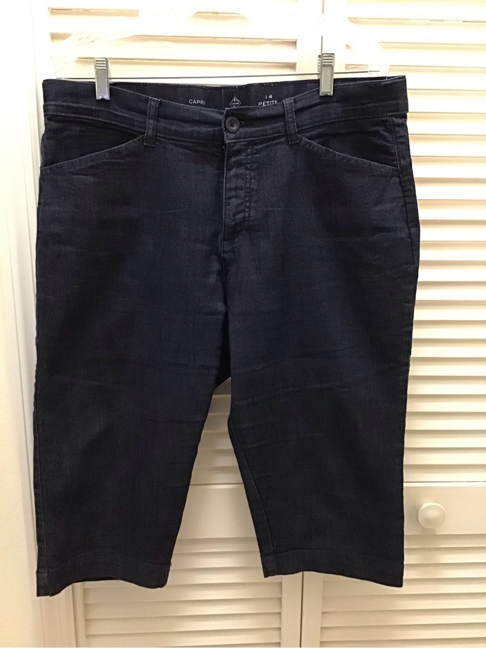 Classic Women Blue Capri Jeans